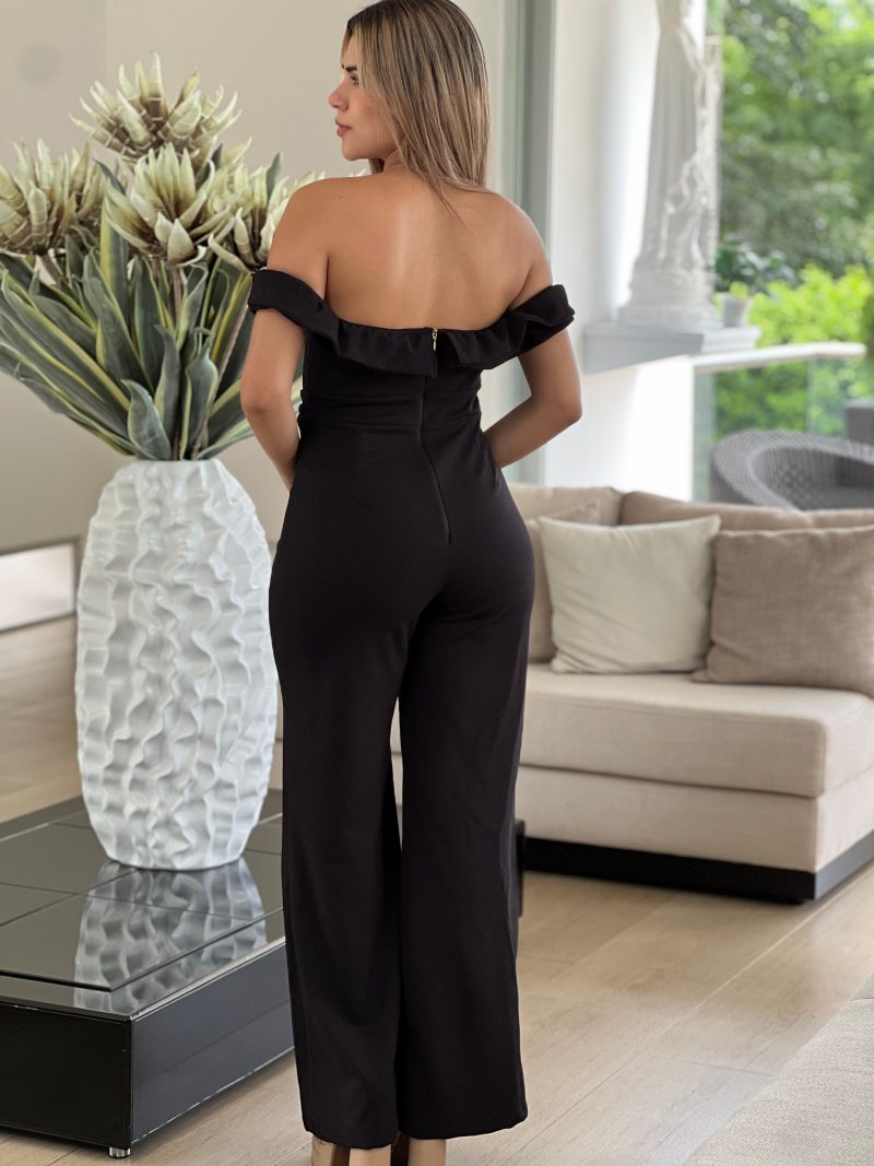 ENTERIZO ESTRAPLE CON PANTALON RECTO Y GOLA EN TODO EL ORILLO DEL RESORTE - Image 3