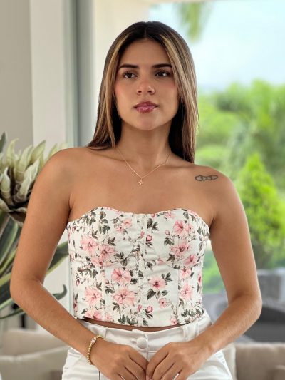 Crop top escote corazon con barillas y tira para amarrar