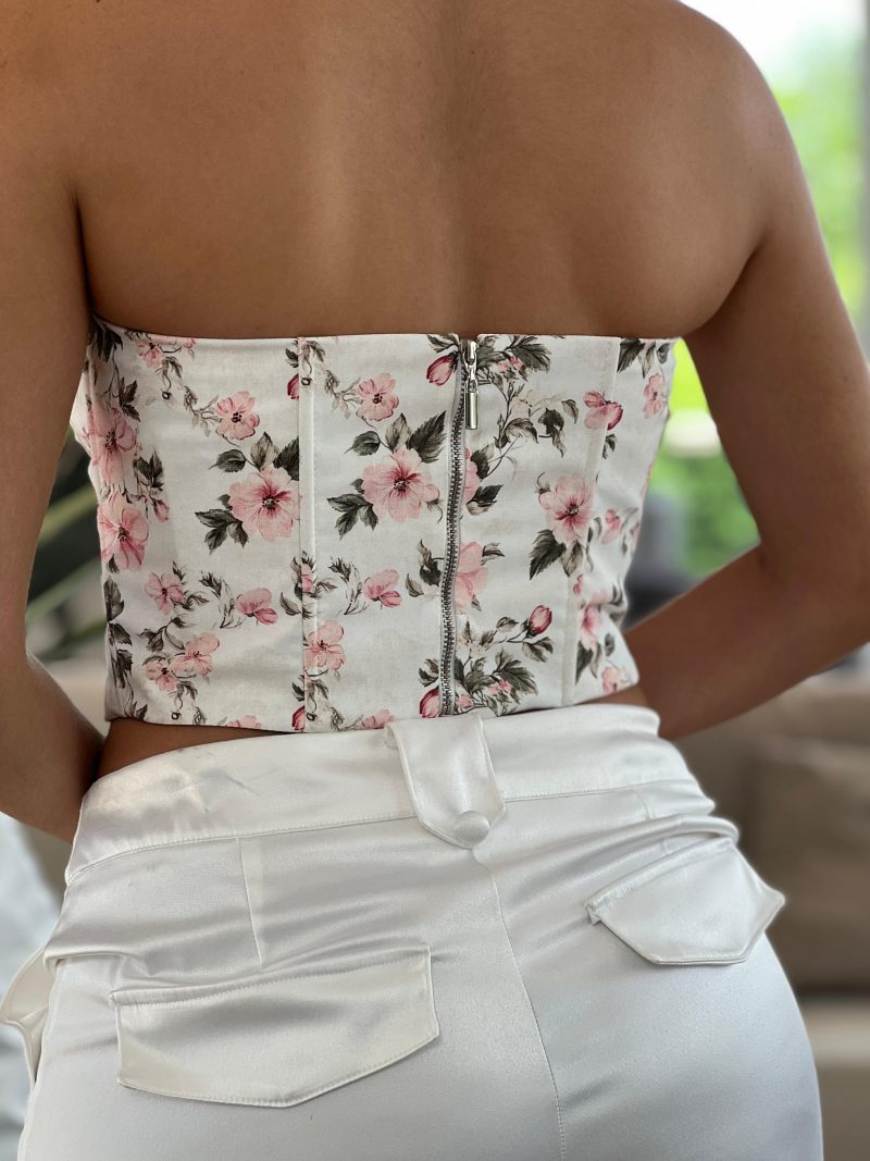 Crop top escote corazon con barillas y tira para amarrar - Image 3
