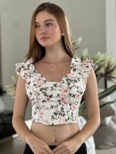 Crop top  en copas y barillas en cortes con golas y elastico