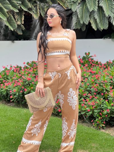 Conjunto de top y pantalón