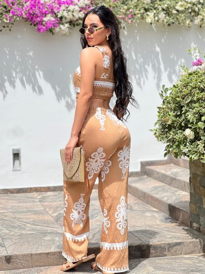 Conjunto de top y pantalón