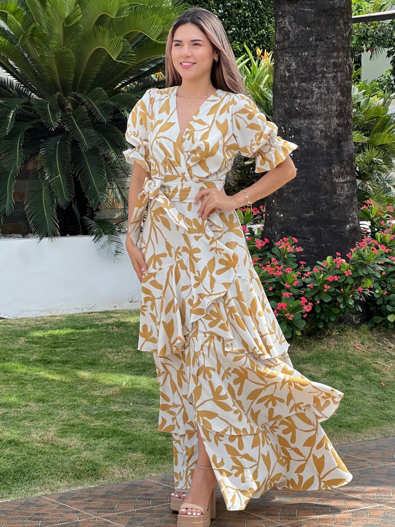 Vestido escote v con pliegue falda cruzada con golas, mangas y puño encauchado