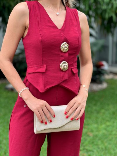 ENTERIZO CON ESCOTE EN V, CORTE FRANCES SIMULACION DE RIBETES, PARTE SUPERIOR CON CORTE TIPO CHALECO